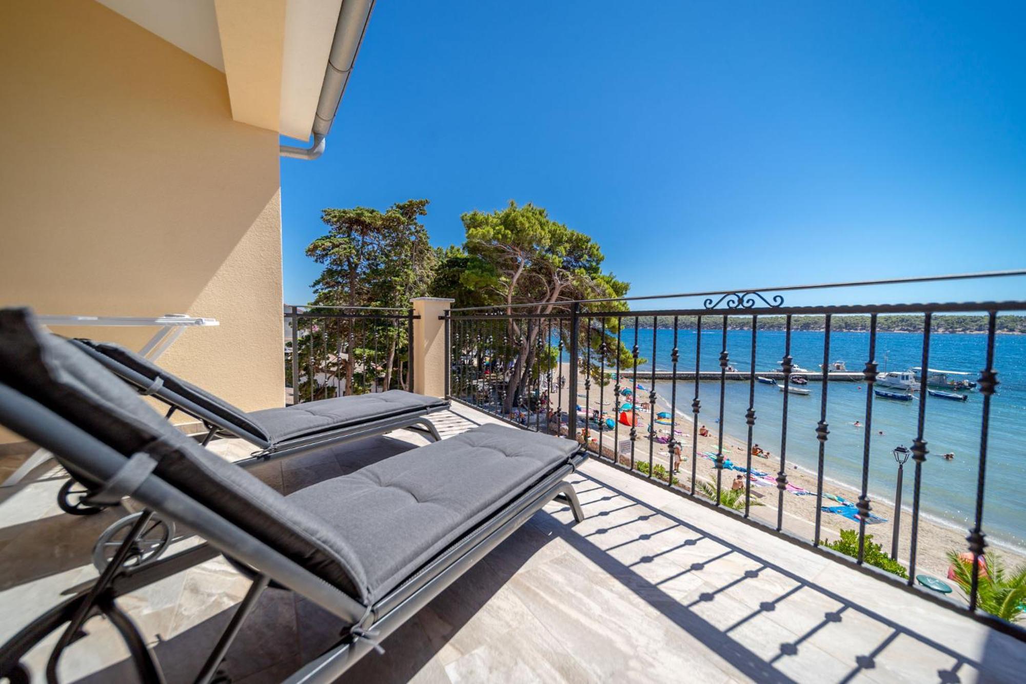 Alba Apartment Banjol